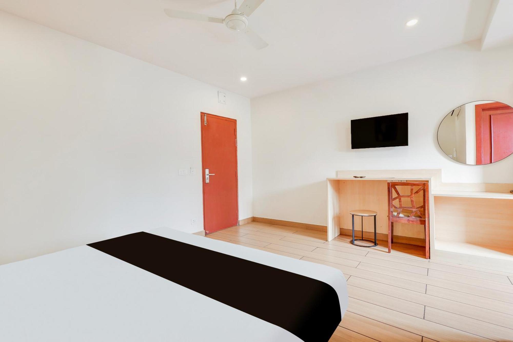 Super Townhouse Visakhapatnam 호텔 외부 사진